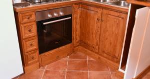 Cucina Rita in legno artigianale su misura